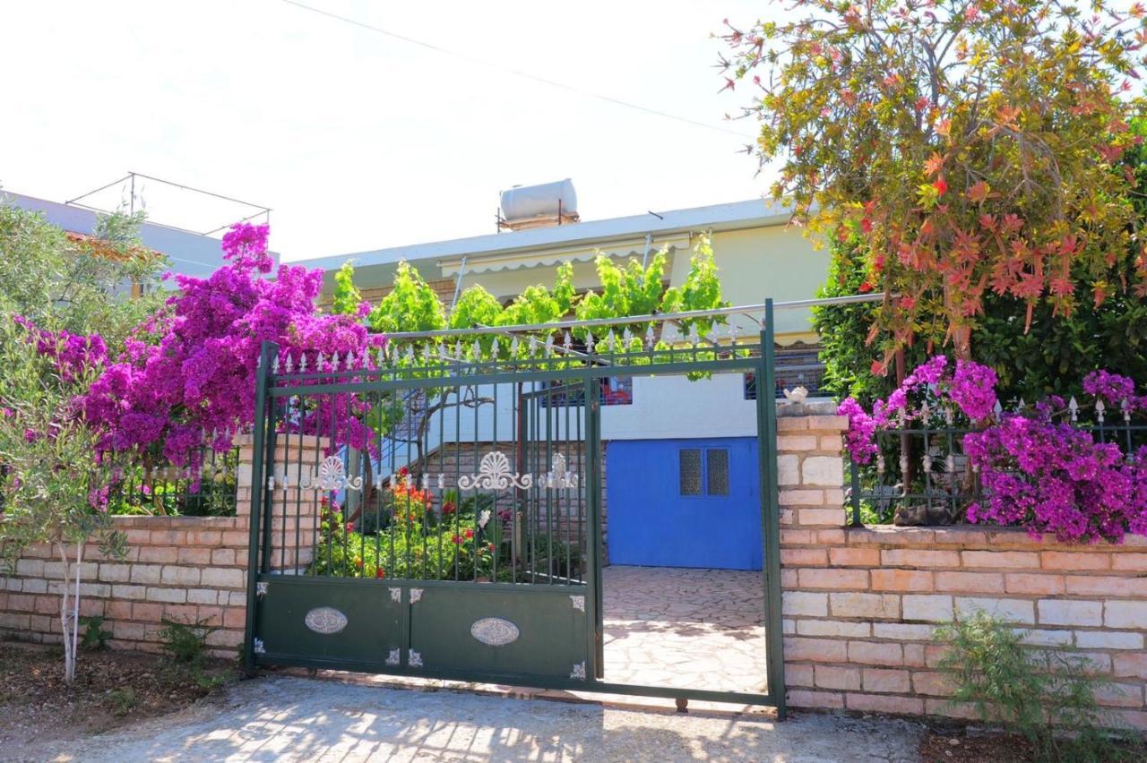 Vita Apartment - Spacious Garden And Balcony 5 Min To Beach & Center Ksamil Exteriör bild