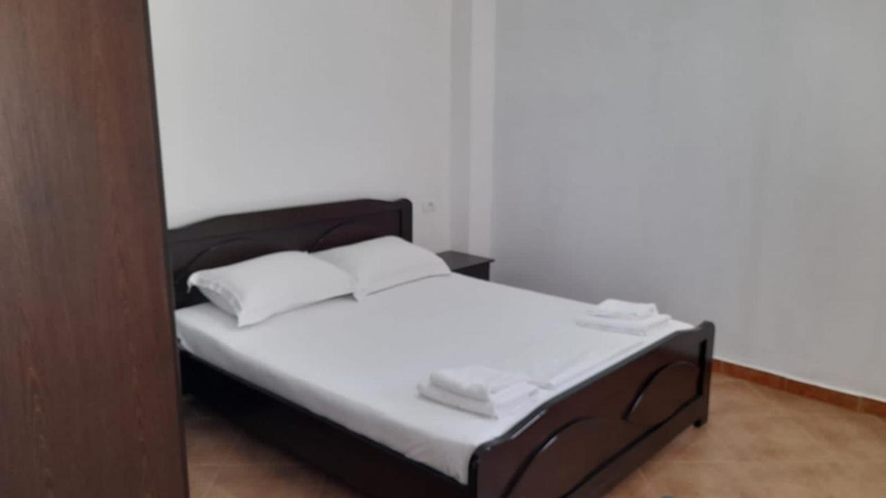 Vita Apartment - Spacious Garden And Balcony 5 Min To Beach & Center Ksamil Exteriör bild
