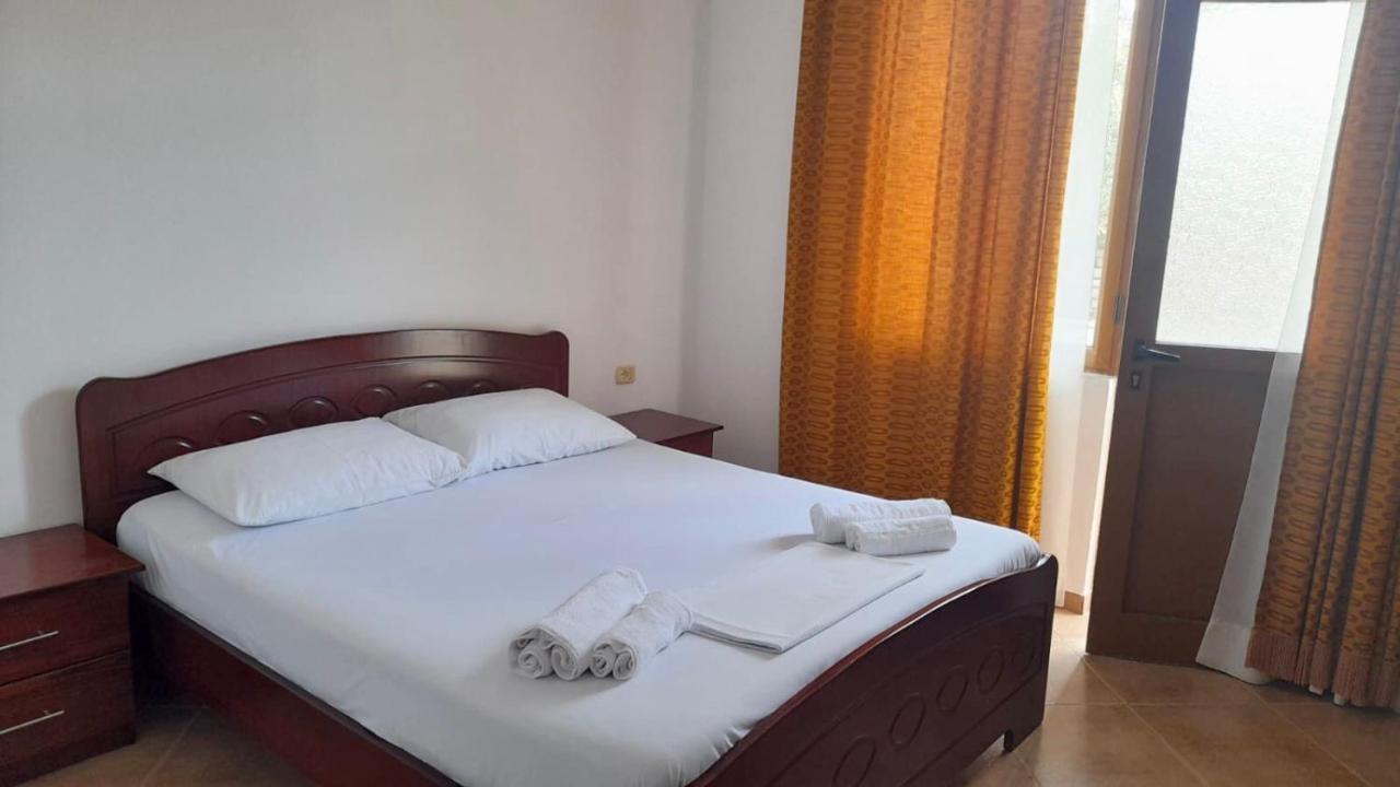 Vita Apartment - Spacious Garden And Balcony 5 Min To Beach & Center Ksamil Exteriör bild