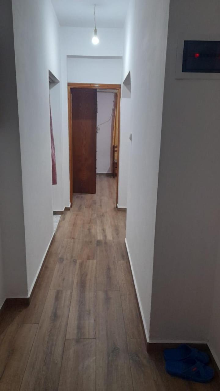 Vita Apartment - Spacious Garden And Balcony 5 Min To Beach & Center Ksamil Exteriör bild